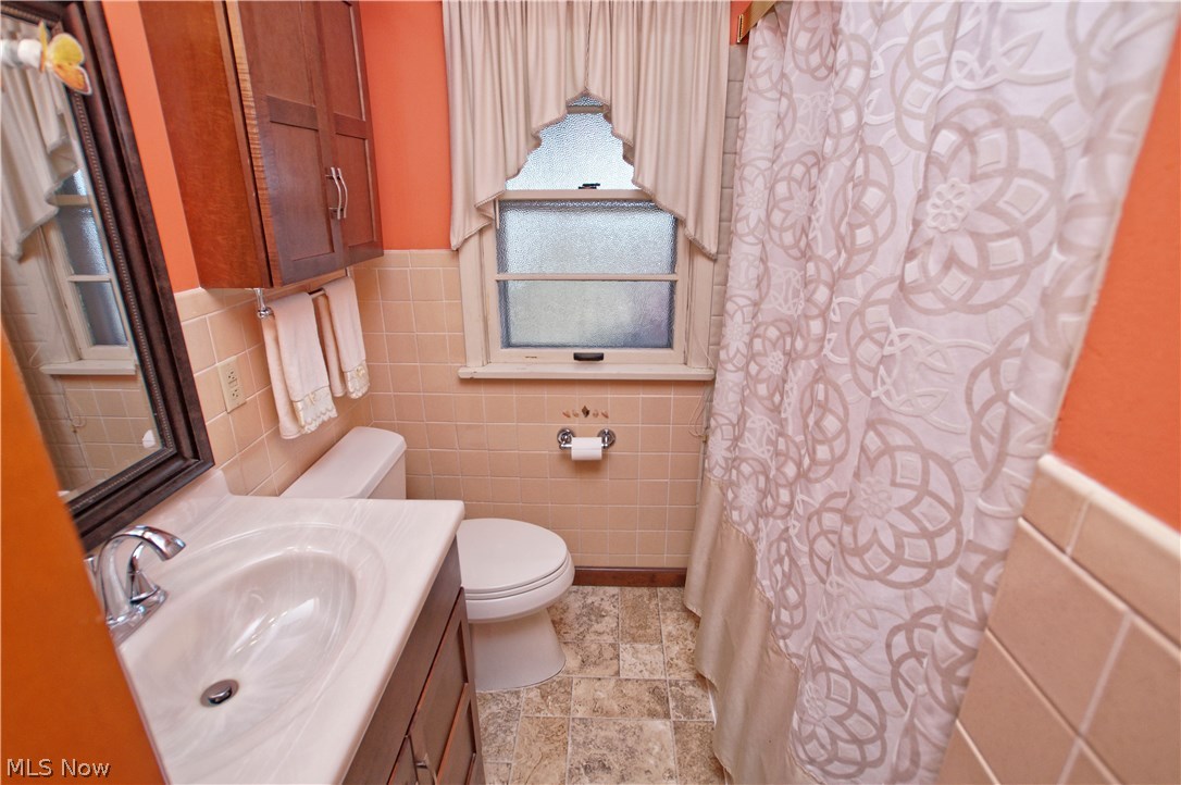 752 Pendley Road Willowick, OH 44095 - Photo 9 of 25 Gallery Image 9