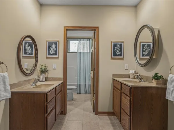 $749,900 | 870 Breckenboro Road, Lake Summerset, IL 61019