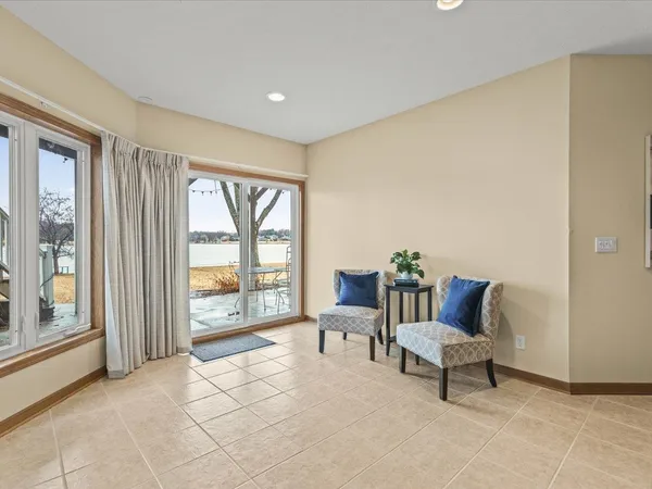 $749,900 | 870 Breckenboro Road, Lake Summerset, IL 61019