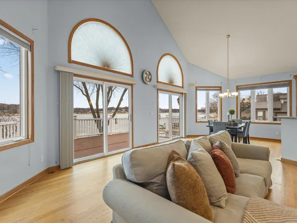 $749,900 | 870 Breckenboro Road, Lake Summerset, IL 61019