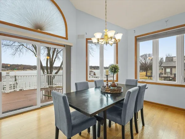 $749,900 | 870 Breckenboro Road, Lake Summerset, IL 61019