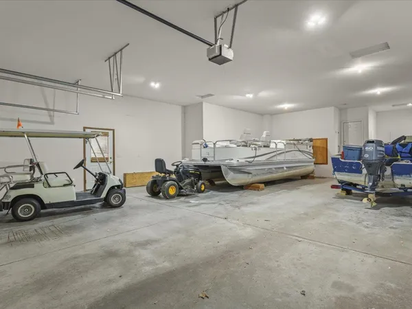 $749,900 | 870 Breckenboro Road, Lake Summerset, IL 61019