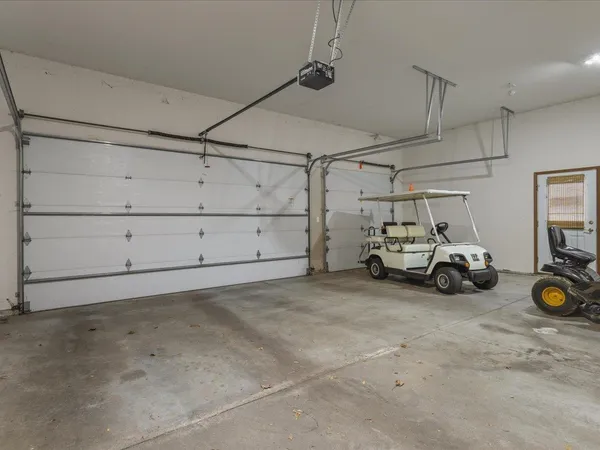 $749,900 | 870 Breckenboro Road, Lake Summerset, IL 61019