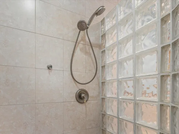 $749,900 | 870 Breckenboro Road, Lake Summerset, IL 61019