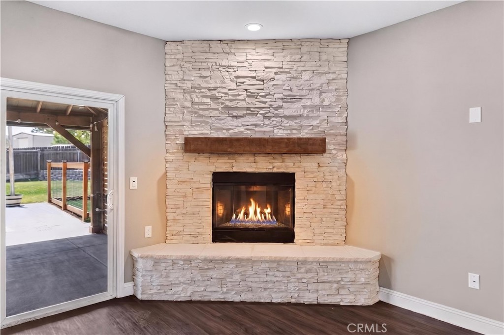 21841 Mid Tehachapi, CA 93561 - Photo 7 of 29