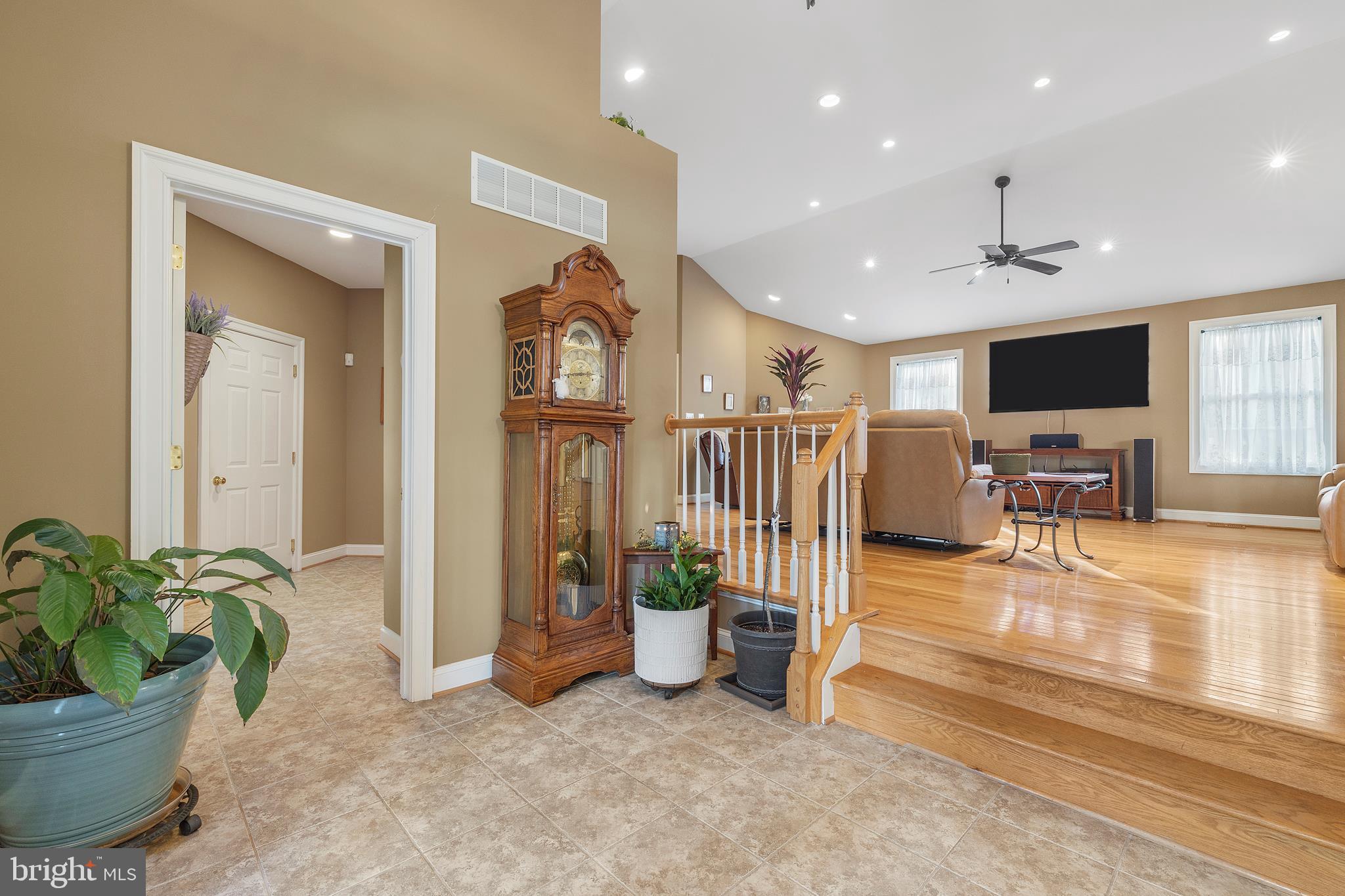 518 North Old Hammonds Ferry Road Linthicum Heights, MD 21090 - Photo 7 of 57 a view of a livingroom with a potted plant