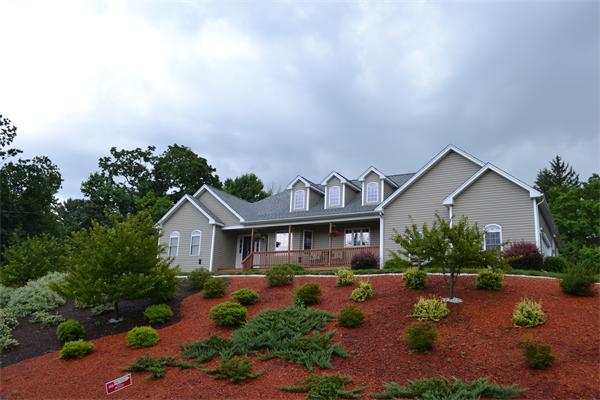 43 McGregory Road Sturbridge, MA 01566 - Photo 1 of 17 Gallery Image 1