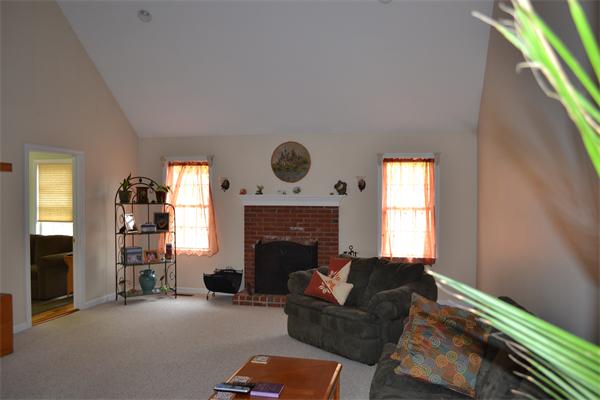 43 McGregory Road Sturbridge, MA 01566 - Photo 7 of 17 Gallery Image 7