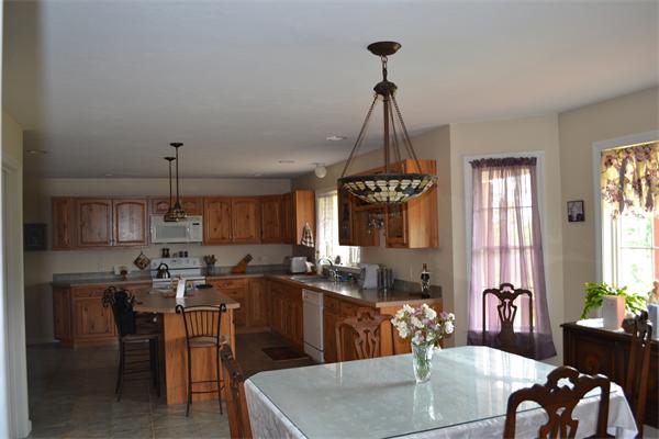 43 McGregory Road Sturbridge, MA 01566 - Photo 10 of 17 Gallery Image 10