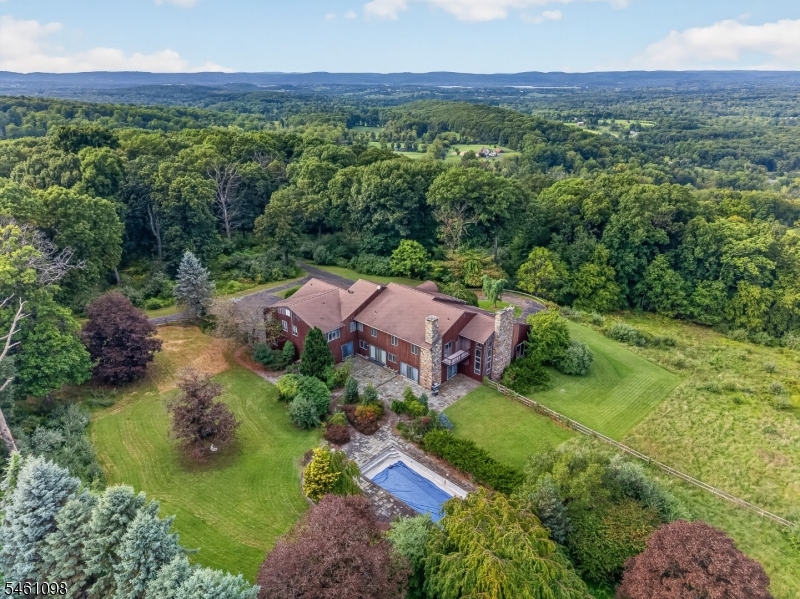 8 Spring Hill Road Annandale, NJ 08801 - Photo 15 of 48 Gallery Image 15