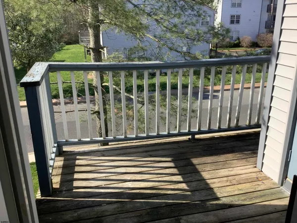 $2,000 | 22 Oyster Bay, Unit E, Absecon, NJ 08201