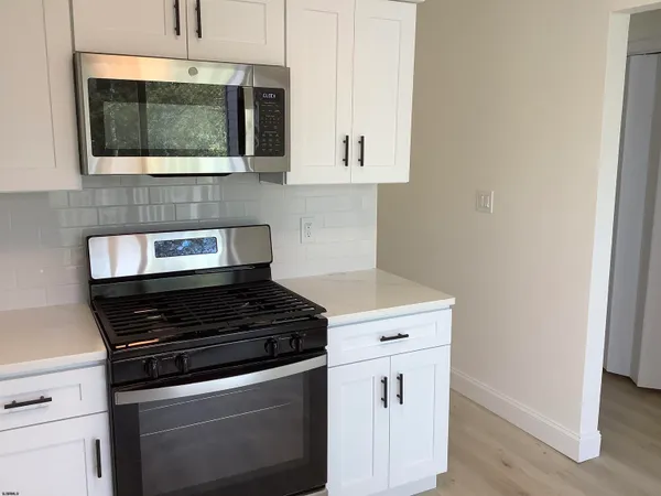 $2,000 | 22 Oyster Bay, Unit E, Absecon, NJ 08201