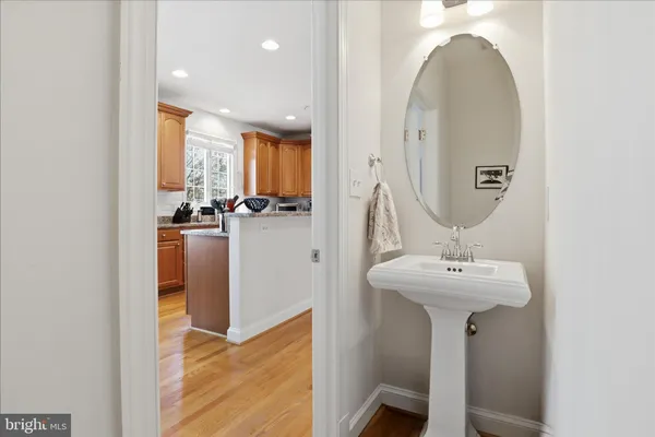 $1,275,000 | 6816 Rigby Lane, McLean, VA 22101