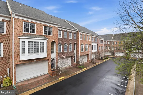 $1,275,000 | 6816 Rigby Lane, McLean, VA 22101