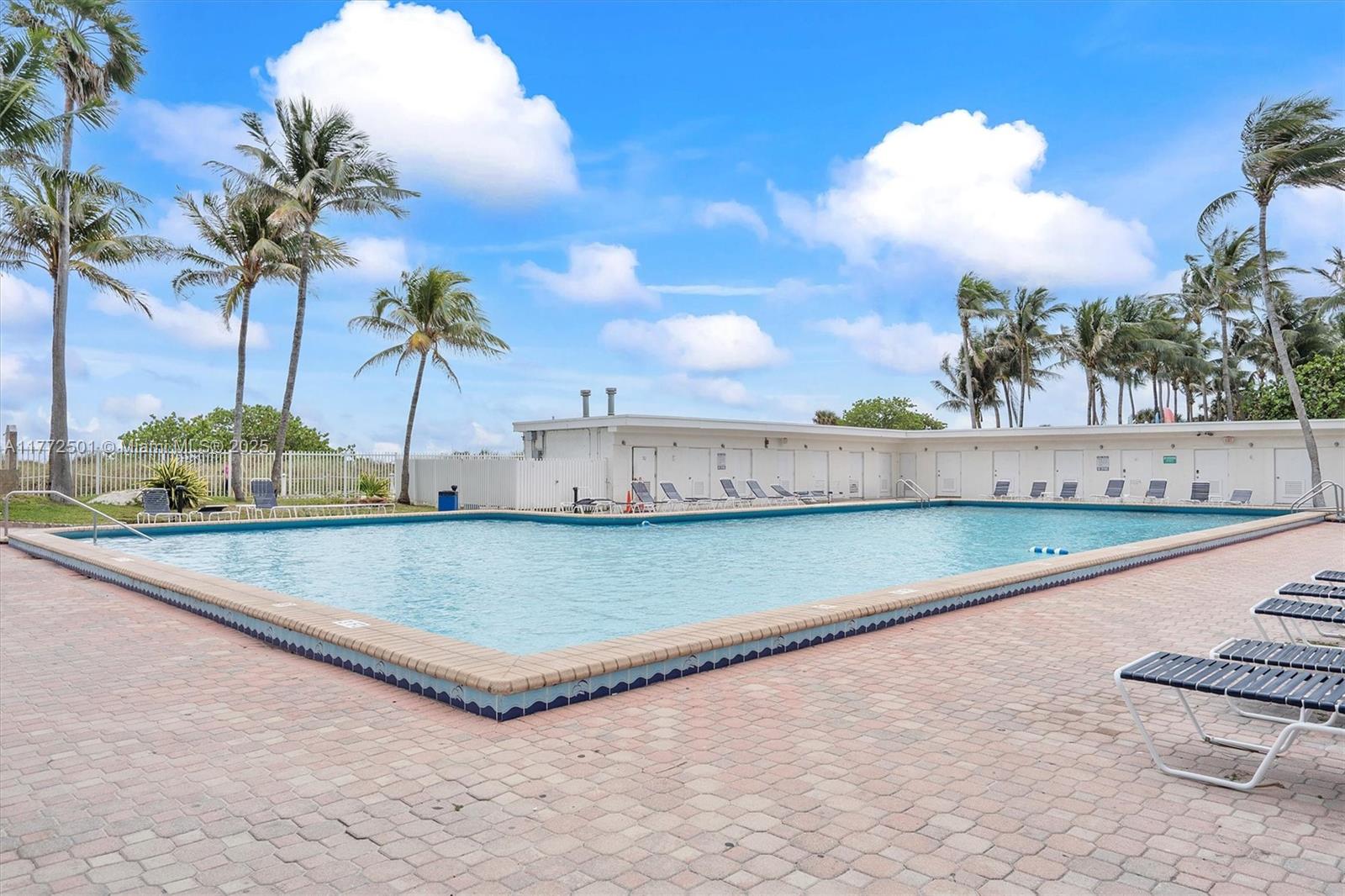 6345 Collins Avenue, Unit 414 Miami Beach, FL 33141 - Photo 15 of 20