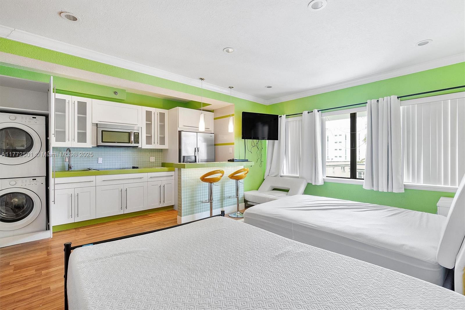 6345 Collins Avenue, Unit 414 Miami Beach, FL 33141 - Photo 7 of 20