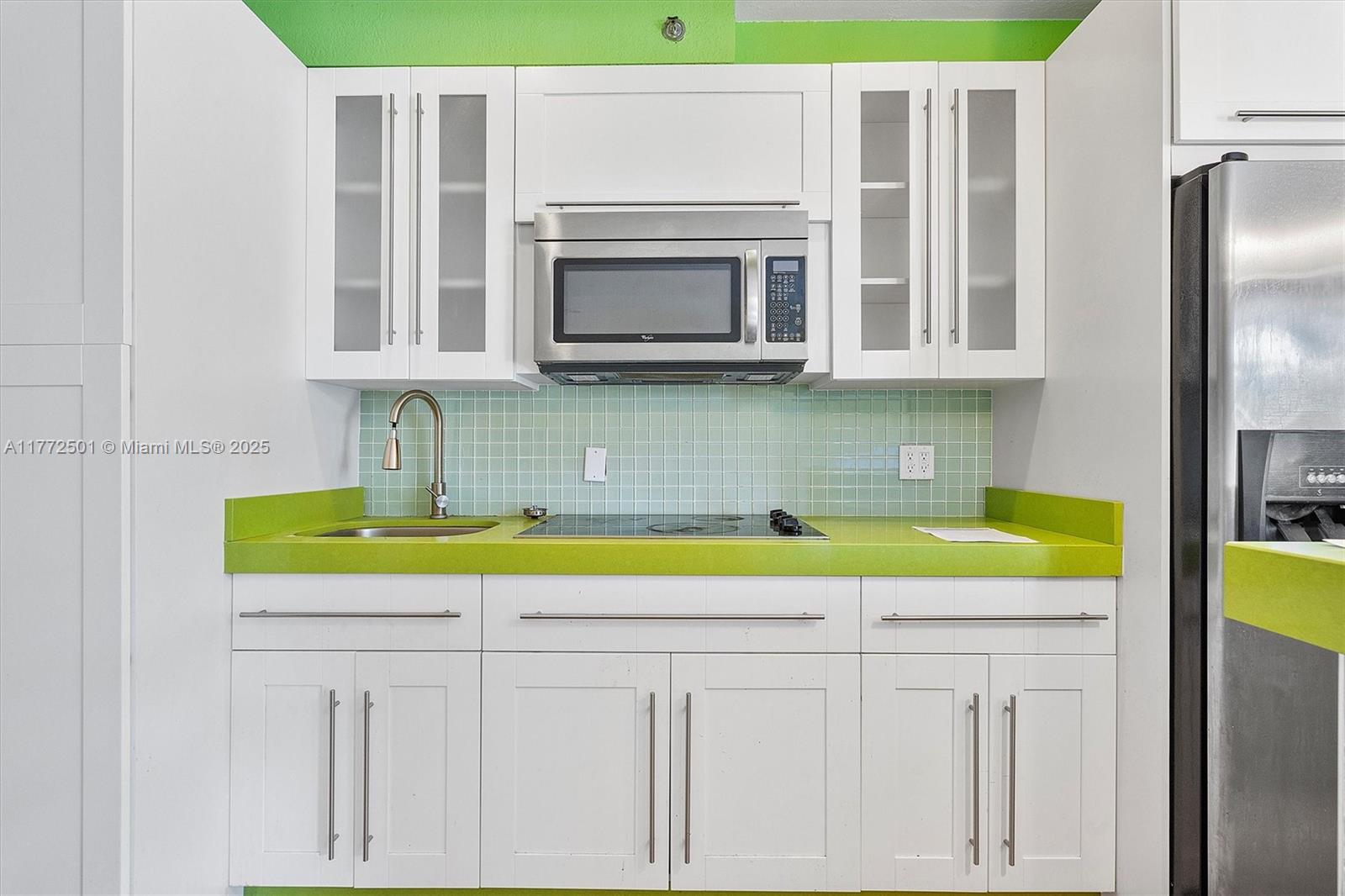 6345 Collins Avenue, Unit 414 Miami Beach, FL 33141 - Photo 10 of 20