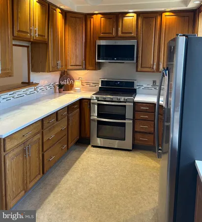 $2,150 | 4032 Dayton Road, Drexel Hill, PA 19026