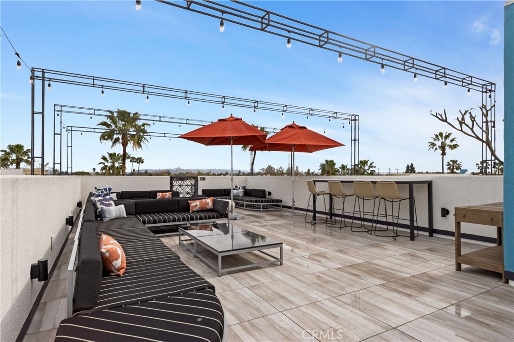 431 South Anaheim Way, Unit 5 Orange, CA 92868 - Photo 34 of 35 a outdoor view with a sitting space