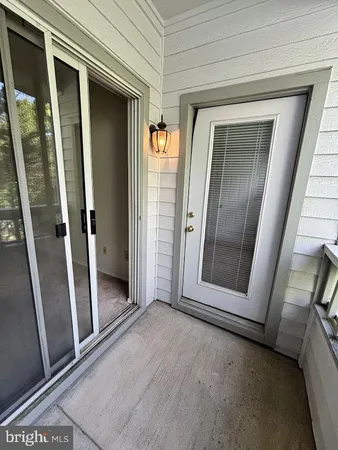 $1,600 | 4409 Fair Stone Drive, Unit 303, Fairfax, VA 22033