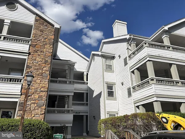 $1,600 | 4409 Fair Stone Drive, Unit 303, Fairfax, VA 22033