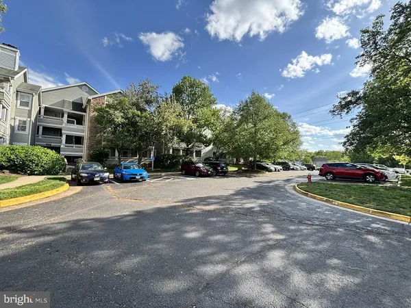 $1,600 | 4409 Fair Stone Drive, Unit 303, Fairfax, VA 22033