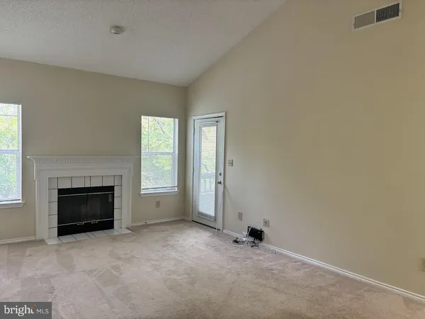 $1,600 | 4409 Fair Stone Drive, Unit 303, Fairfax, VA 22033