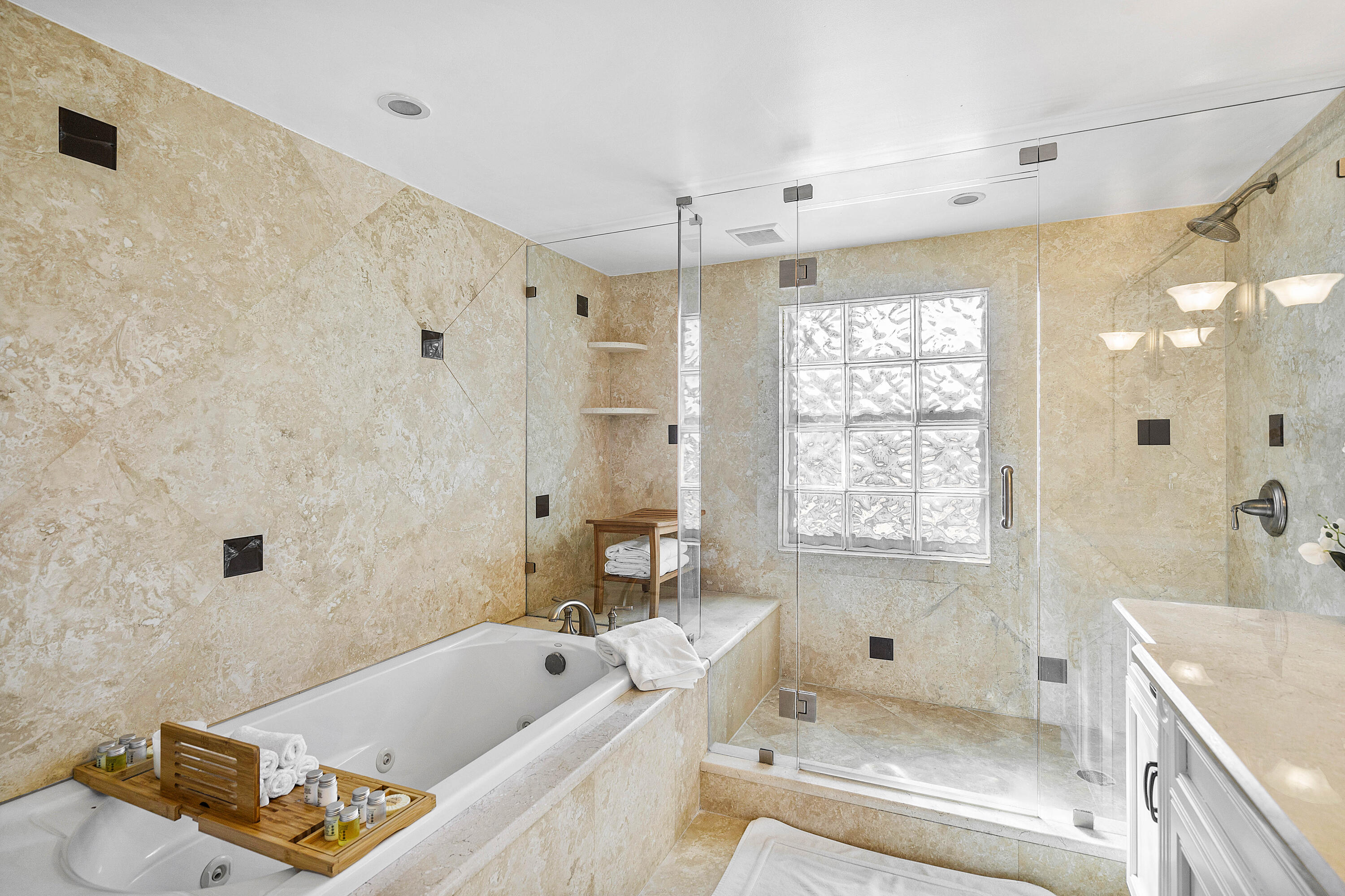 820 Palm Trail Delray Beach, FL 33483 - Photo 24 of 40 026-820PalmTrail-DelrayBeach-FL-33483-FU