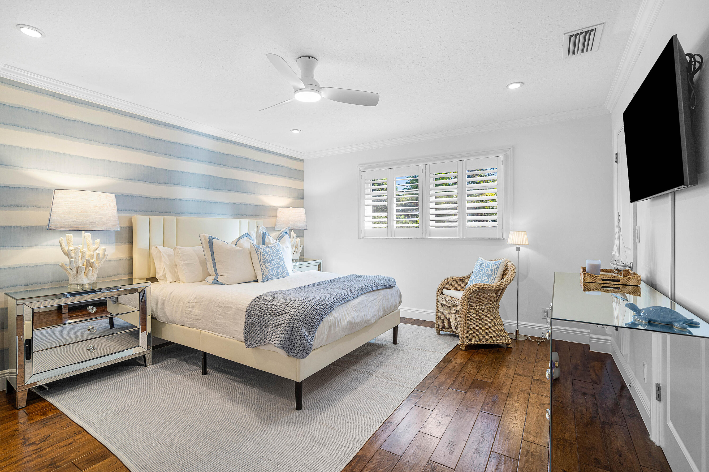 820 Palm Trail Delray Beach, FL 33483 - Photo 28 of 40 030-820PalmTrail-DelrayBeach-FL-33483-FU