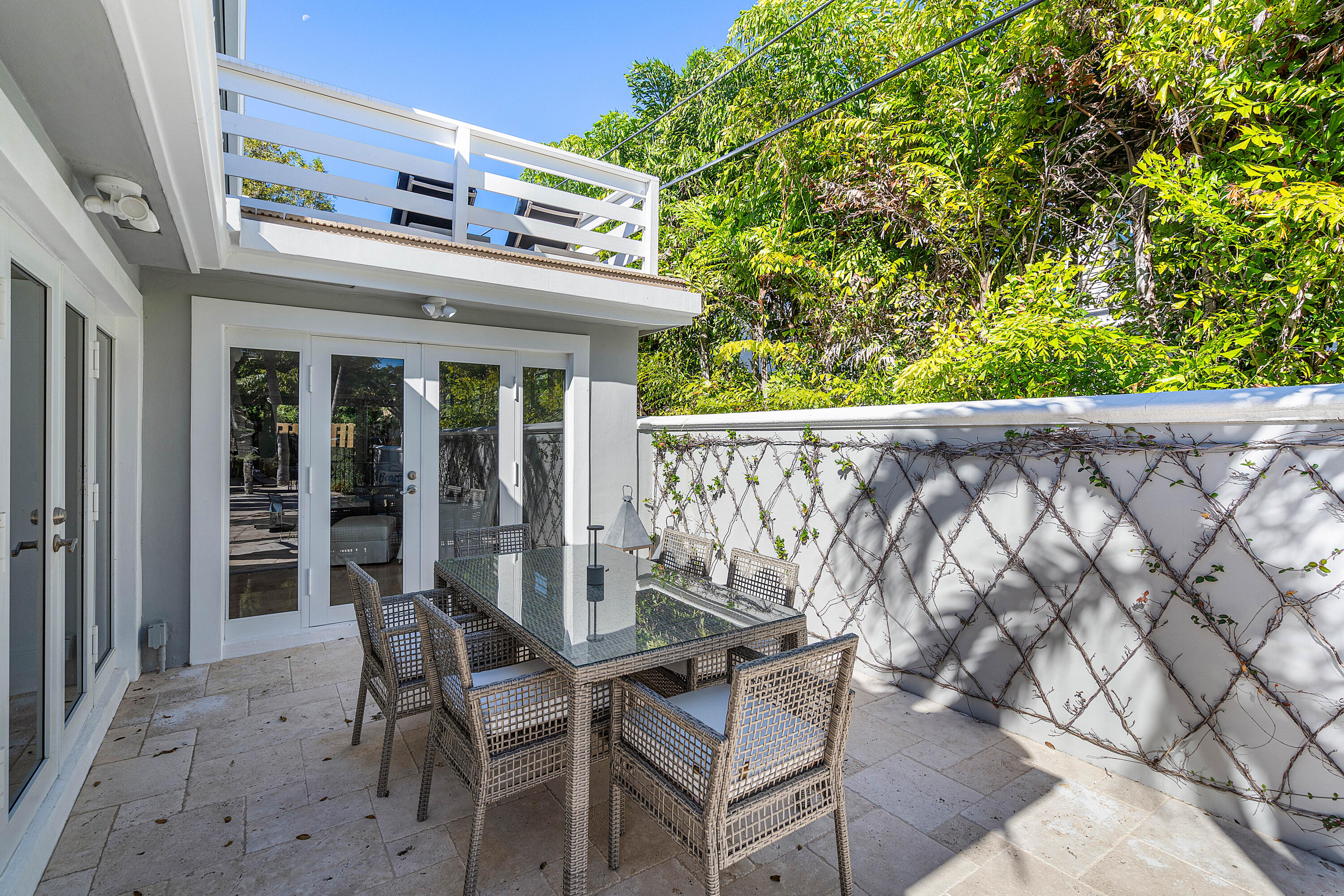 820 Palm Trail Delray Beach, FL 33483 - Photo 33 of 40 035-820PalmTrail-DelrayBeach-FL-33483-FU