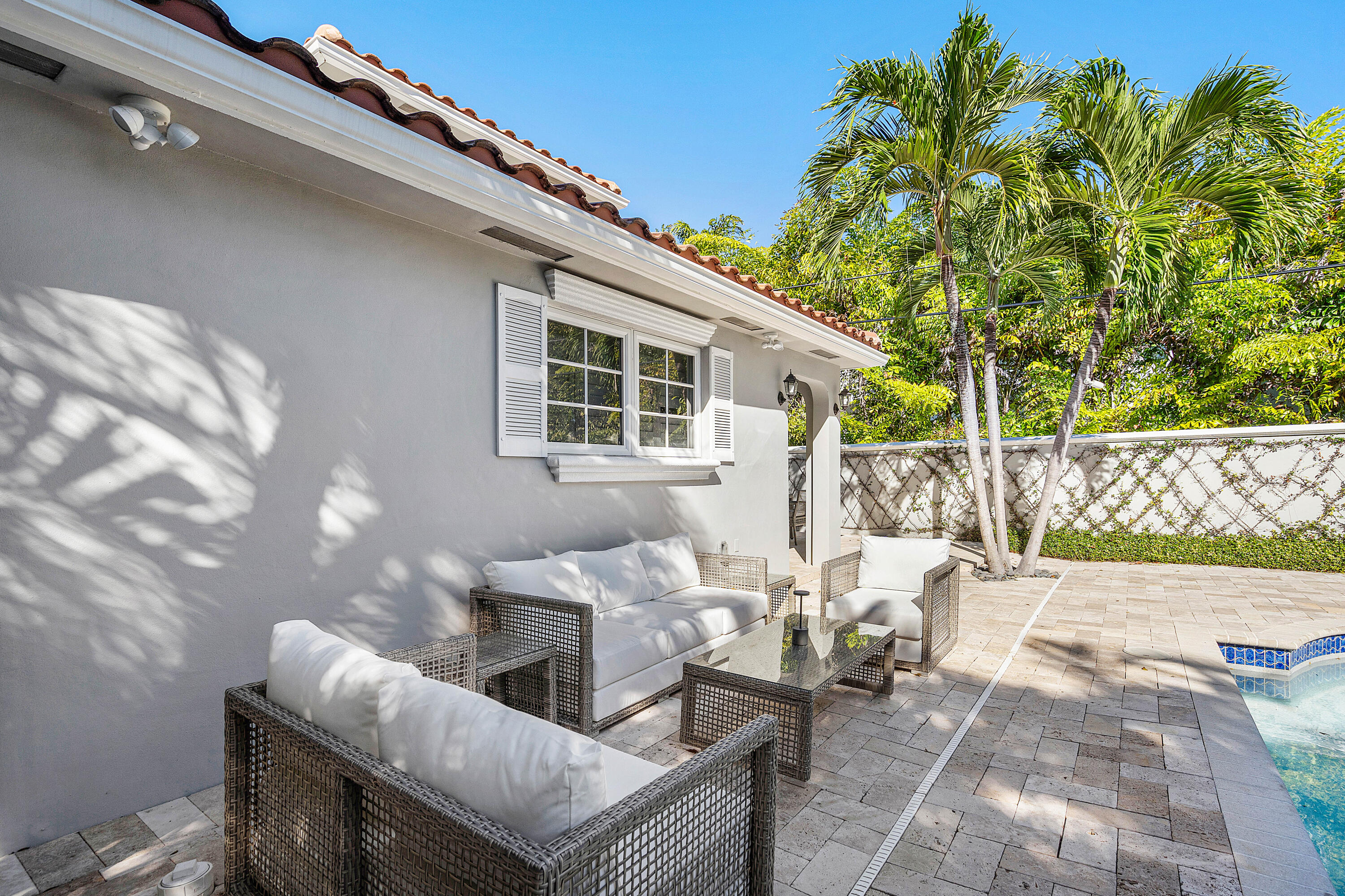 820 Palm Trail Delray Beach, FL 33483 - Photo 35 of 40 037-820PalmTrail-DelrayBeach-FL-33483-FU