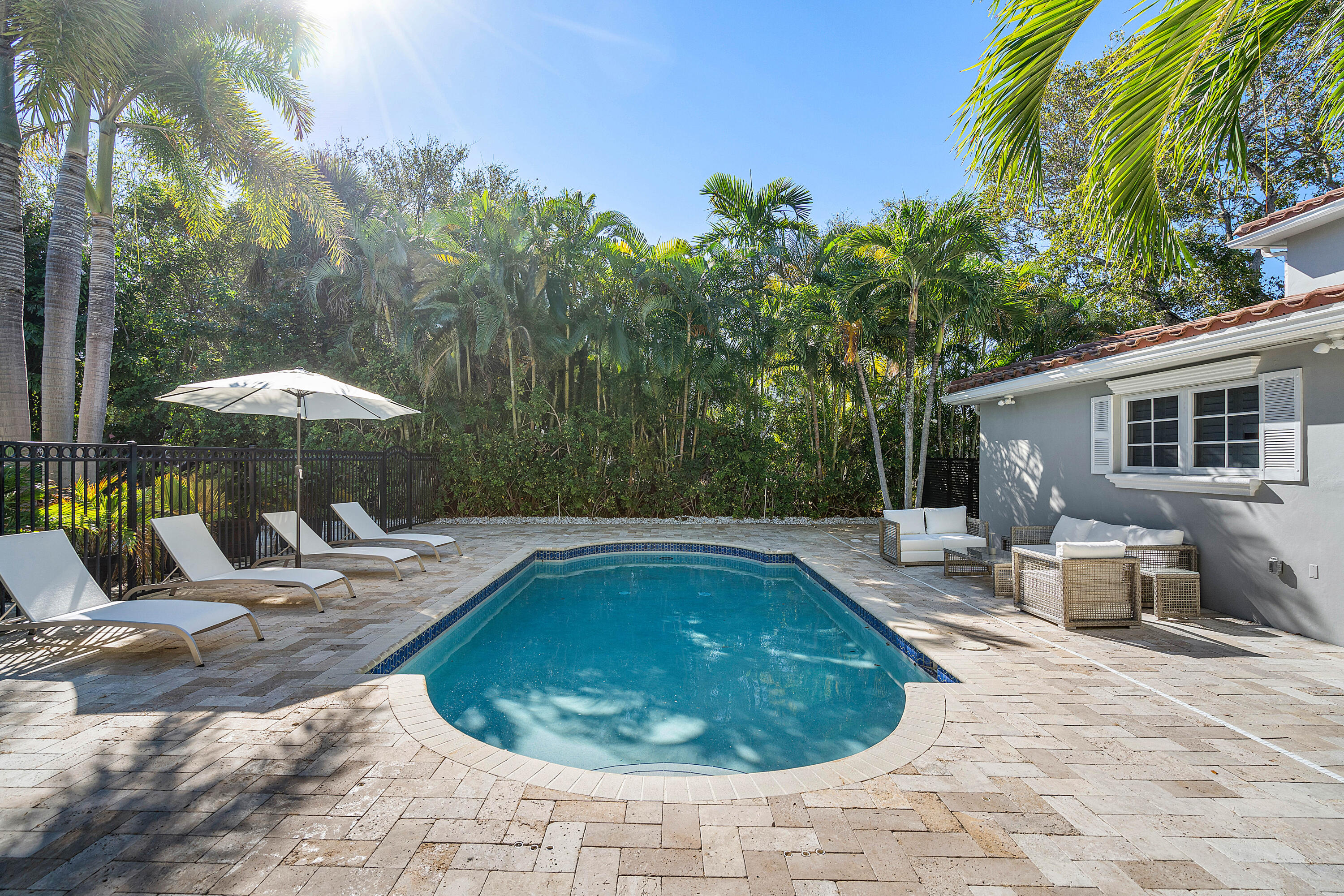 820 Palm Trail Delray Beach, FL 33483 - Photo 39 of 40 041-820PalmTrail-DelrayBeach-FL-33483-FU