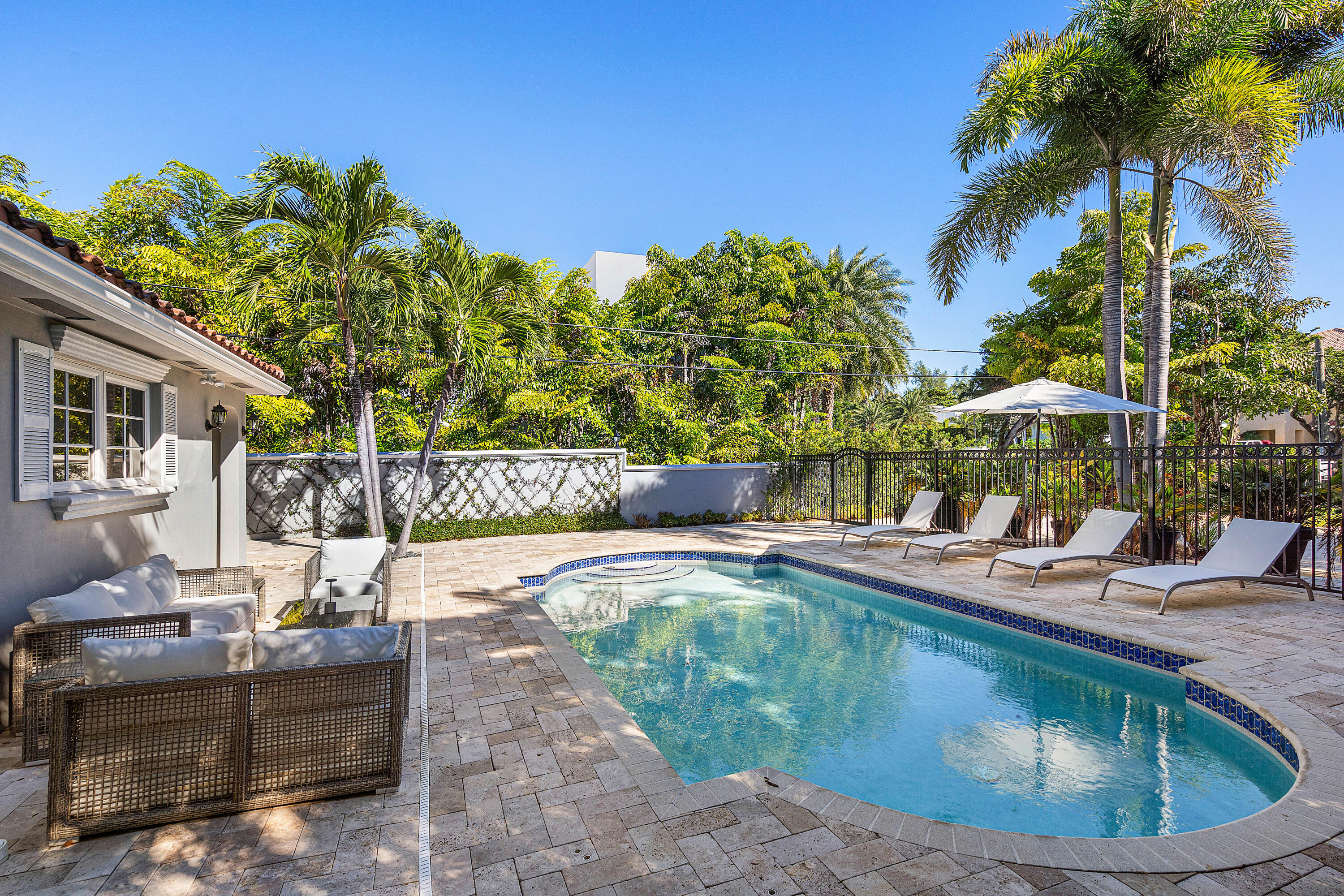820 Palm Trail Delray Beach, FL 33483 - Photo 40 of 40 042-820PalmTrail-DelrayBeach-FL-33483-FU