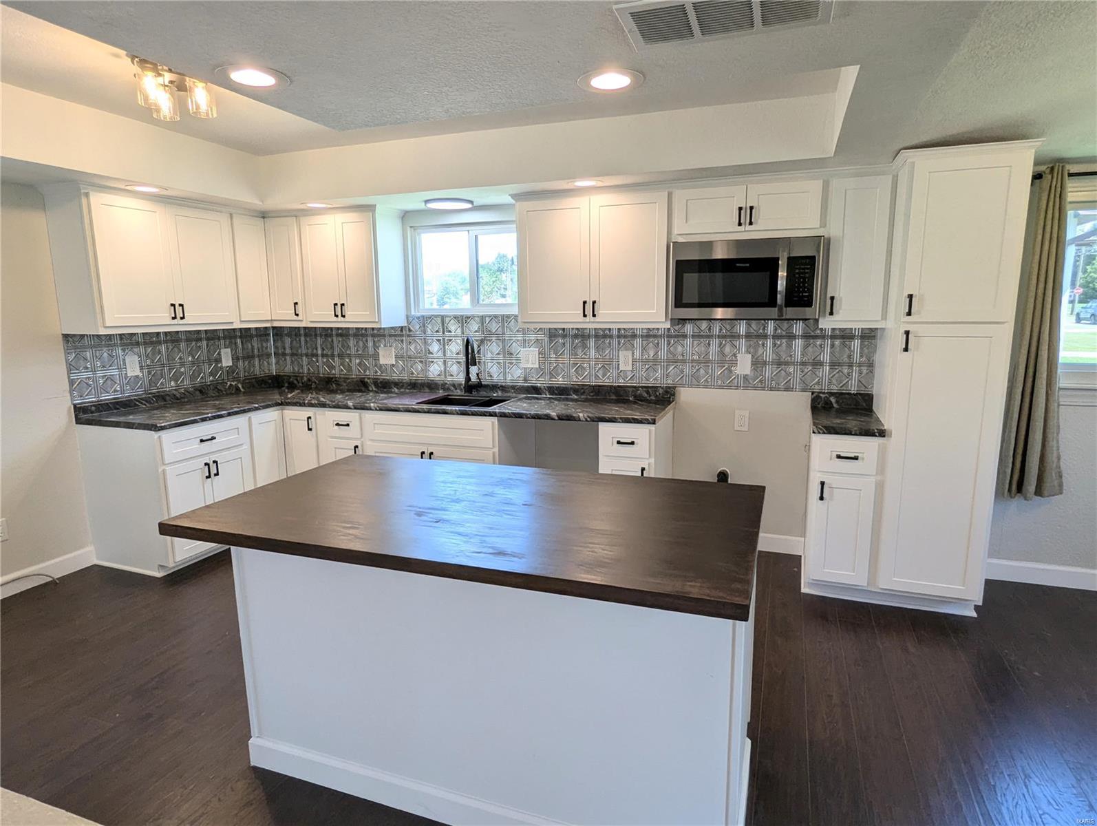 15345 North Humbert Road Brighton, IL 62012 - Photo 11 of 39