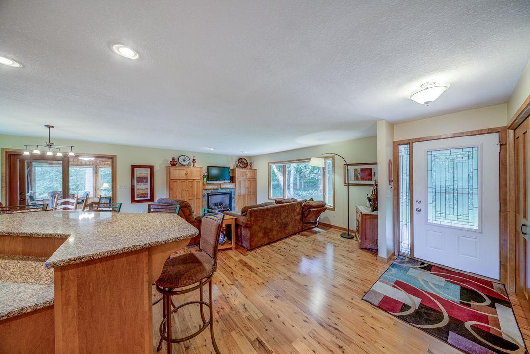 8124 Spring Valley Road Waconia, MN 55387 - Photo 6 of 22 Gallery Image 6