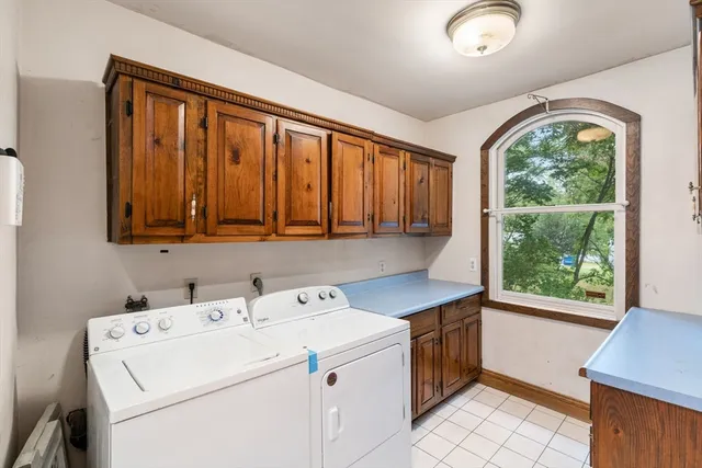 a view of utility room with washer and dryer