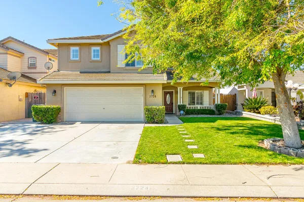 $549,900 | 3724 Laurenburg Avenue, Modesto, CA 95357