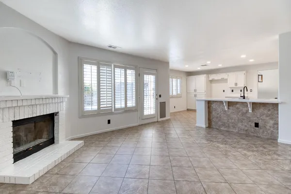 $549,900 | 3724 Laurenburg Avenue, Modesto, CA 95357