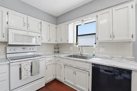 $325,000 | 10831 Cleveland Avenue, Kansas City, KS 66109