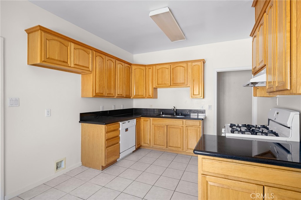 216 East Windsor Road, Unit 3 Glendale, CA 91205 - Photo 8 of 19