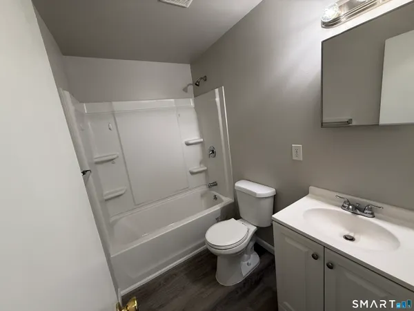 $1,500 | 810 Atlantic Street, Bridgeport, CT 06604