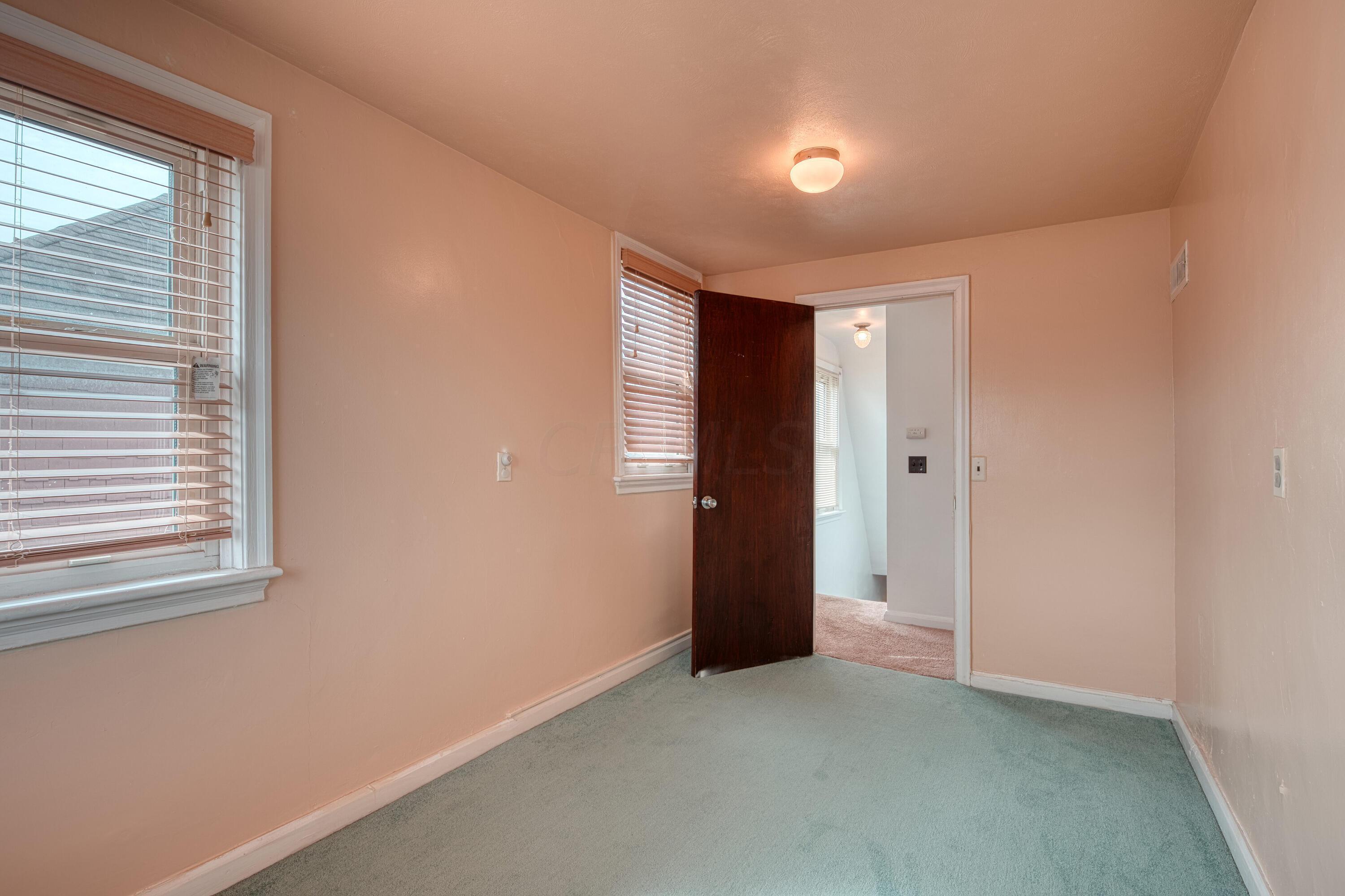 140 Demorest Road Columbus, OH 43204 - Photo 16 of 19 Bedroom