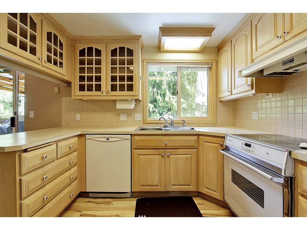 415 220th Street Southwest Bothell, WA 98021 - Photo 7 of 15
