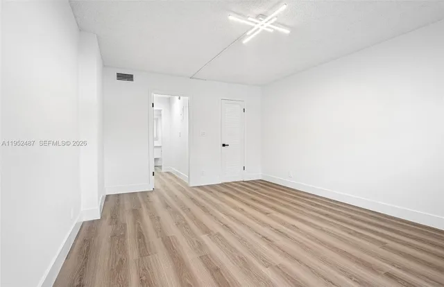 $1,900 | 901 Northeast 14th Avenue, Unit 205, Hallandale Beach, FL 33009