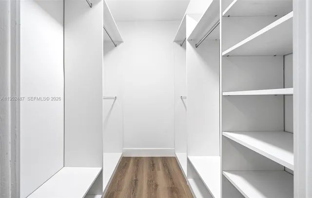 $1,900 | 901 Northeast 14th Avenue, Unit 205, Hallandale Beach, FL 33009