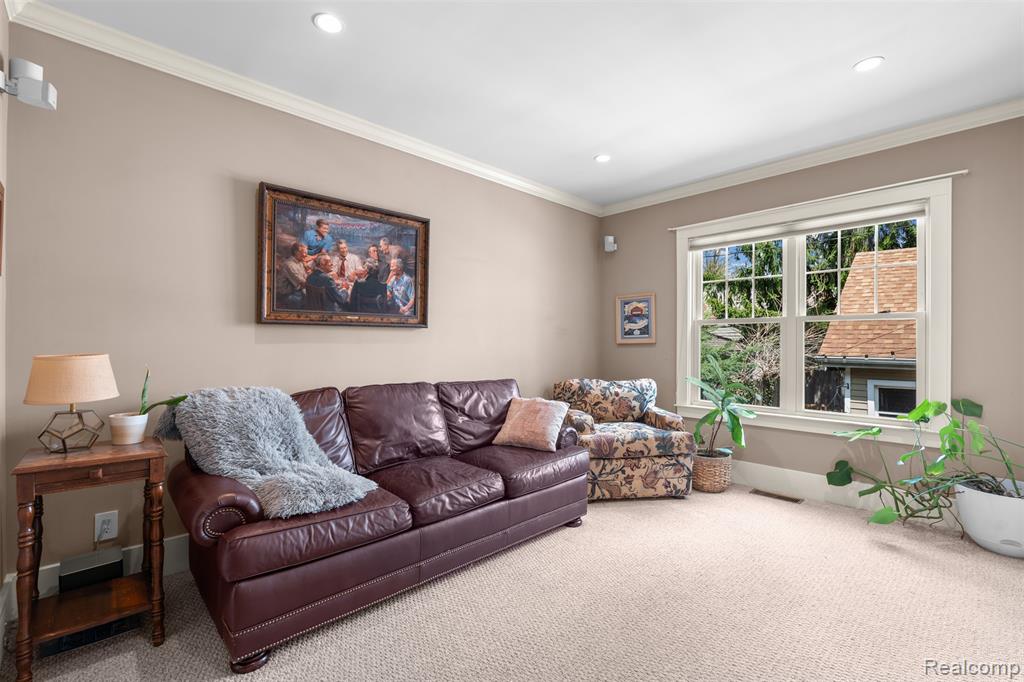 414 Cloverly Road Grosse Pointe Farms, MI 48236 - Photo 20 of 60