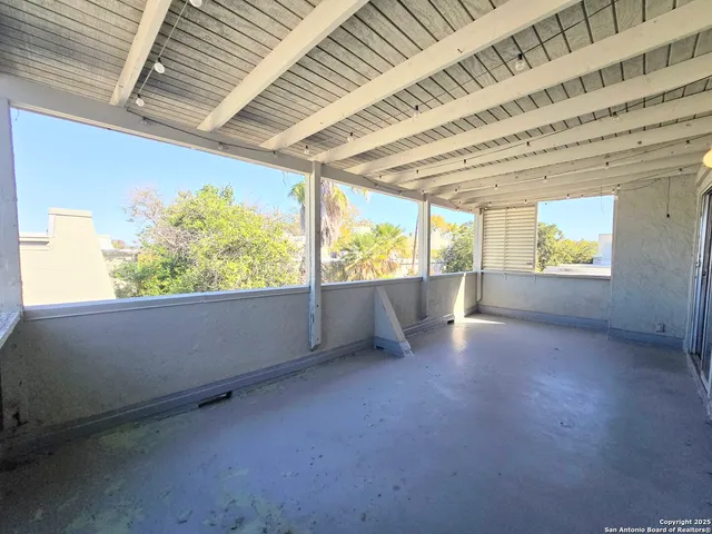 $2,000 | 3103 Eisenhauer Road, Unit J3, San Antonio, TX 78209