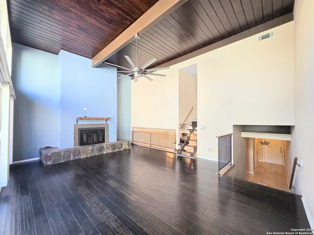 $2,000 | 3103 Eisenhauer Road, Unit J3, San Antonio, TX 78209