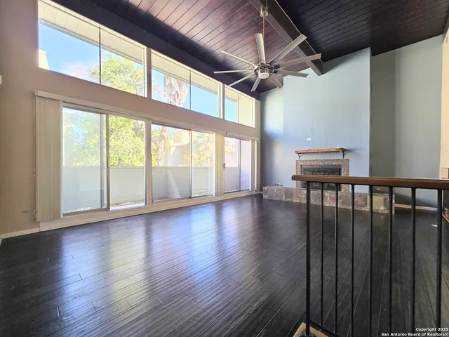 $2,000 | 3103 Eisenhauer Road, Unit J3, San Antonio, TX 78209