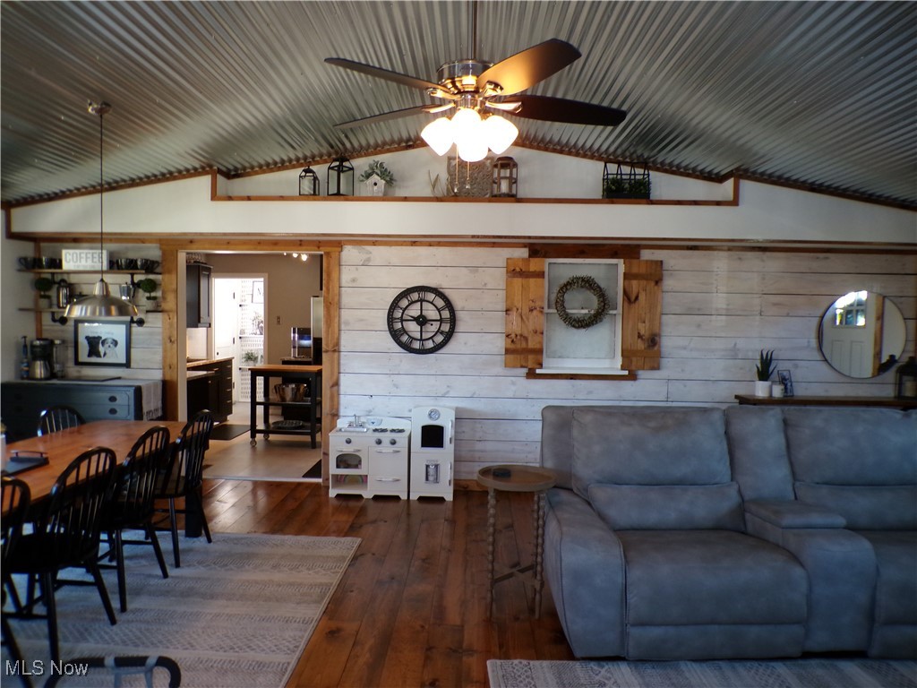 162 Powers Road Weirton, WV 26062 - Photo 6 of 49 Gallery Image 6